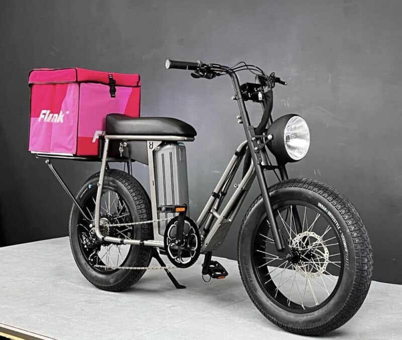 Caisson de livraison ProdelBags swift tarmac pour coursier à vélo. Sac de livraison isotherme 48 à 70 litres - flink